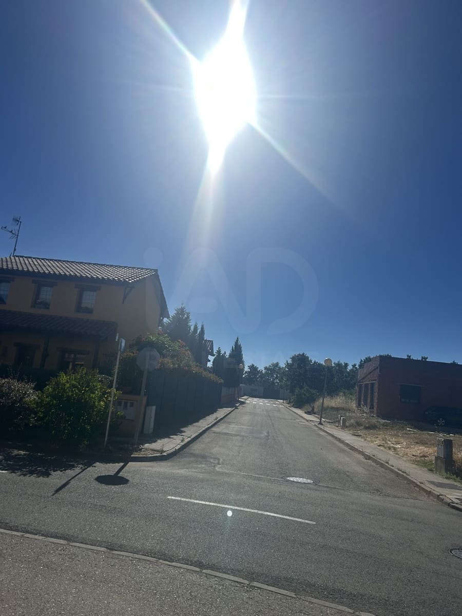 Building Plot for sale in Leon city - € 39,000 (Ref: 9988669)