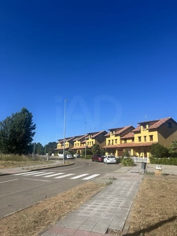 Bouwgrond te koop in León stad - € 39.000 (Ref: 9988669)