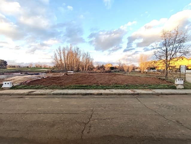 Bouwgrond te koop in León stad - € 39.000 (Ref: 9988669)