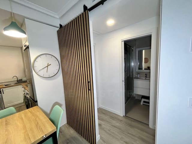 Apartamento de 2 habitaciones en Oropesa  en venta con piscina garaje - 187.000 € (Ref: 9988671)