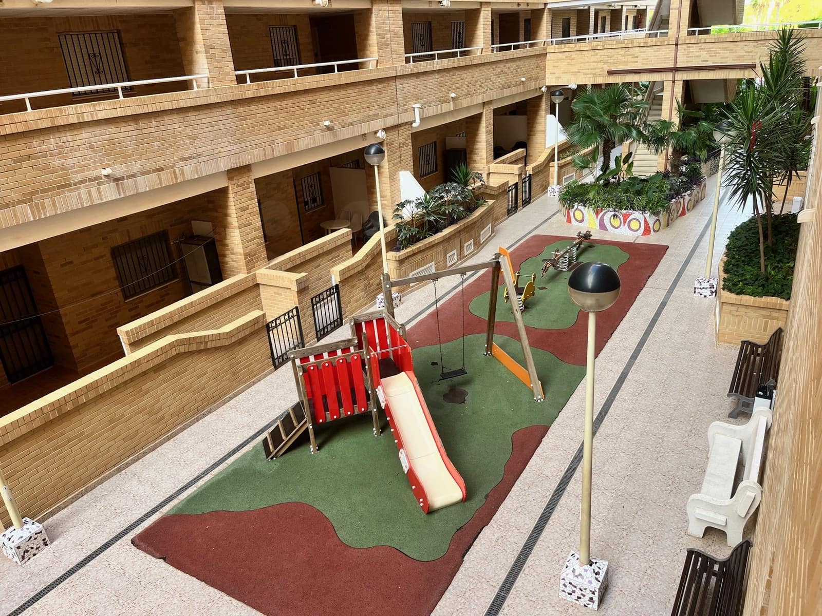 Apartamento de 2 habitaciones en Oropesa  en venta con piscina garaje - 187.000 € (Ref: 9988671)