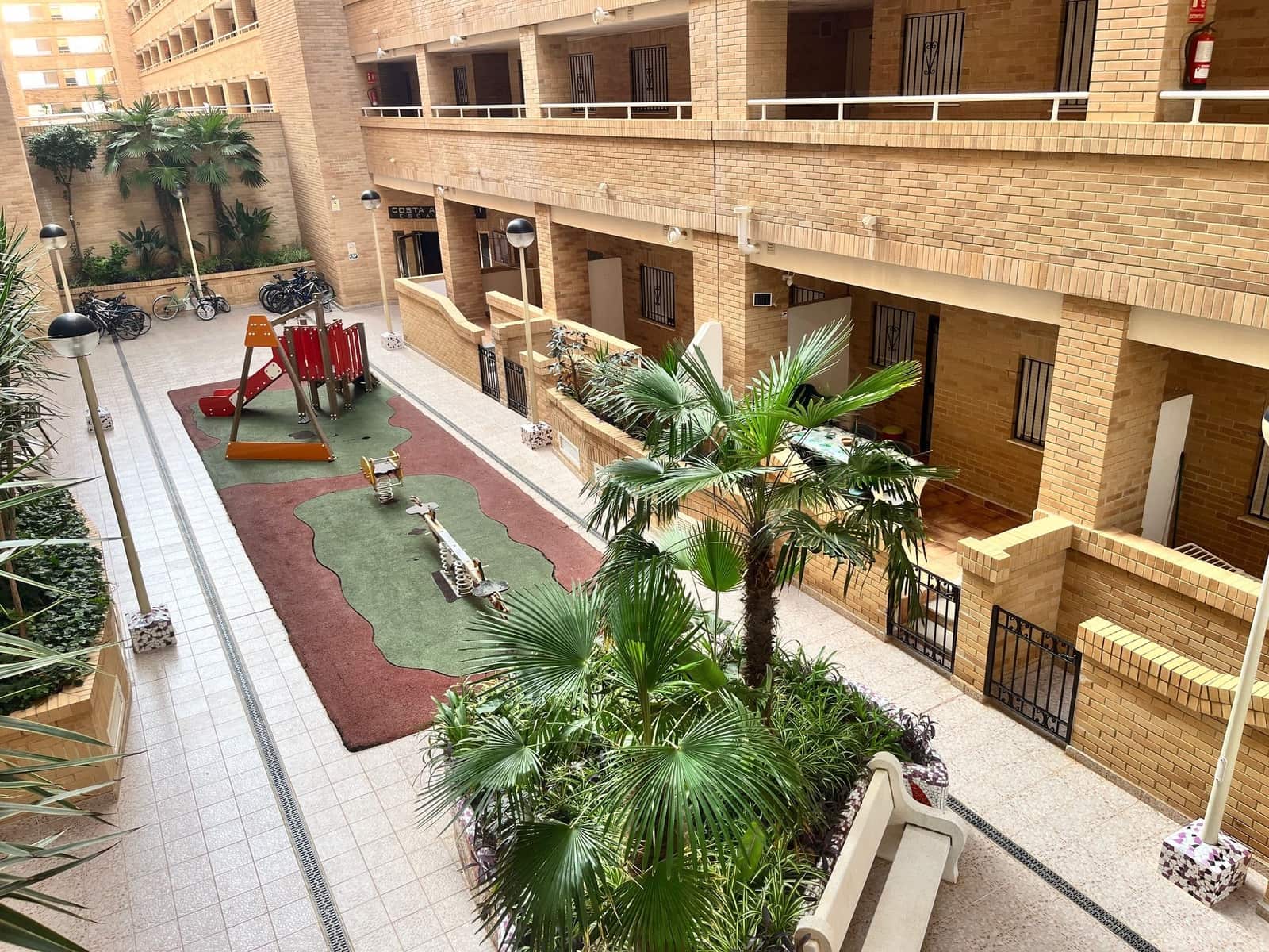 Apartamento de 2 habitaciones en Oropesa  en venta con piscina garaje - 187.000 € (Ref: 9988671)