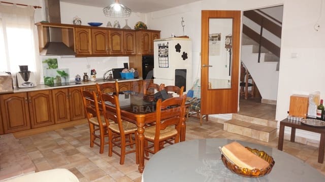 Adosado de 6 habitaciones en Granada ciudad en venta con garaje - 78.900 € (Ref: 9988672)