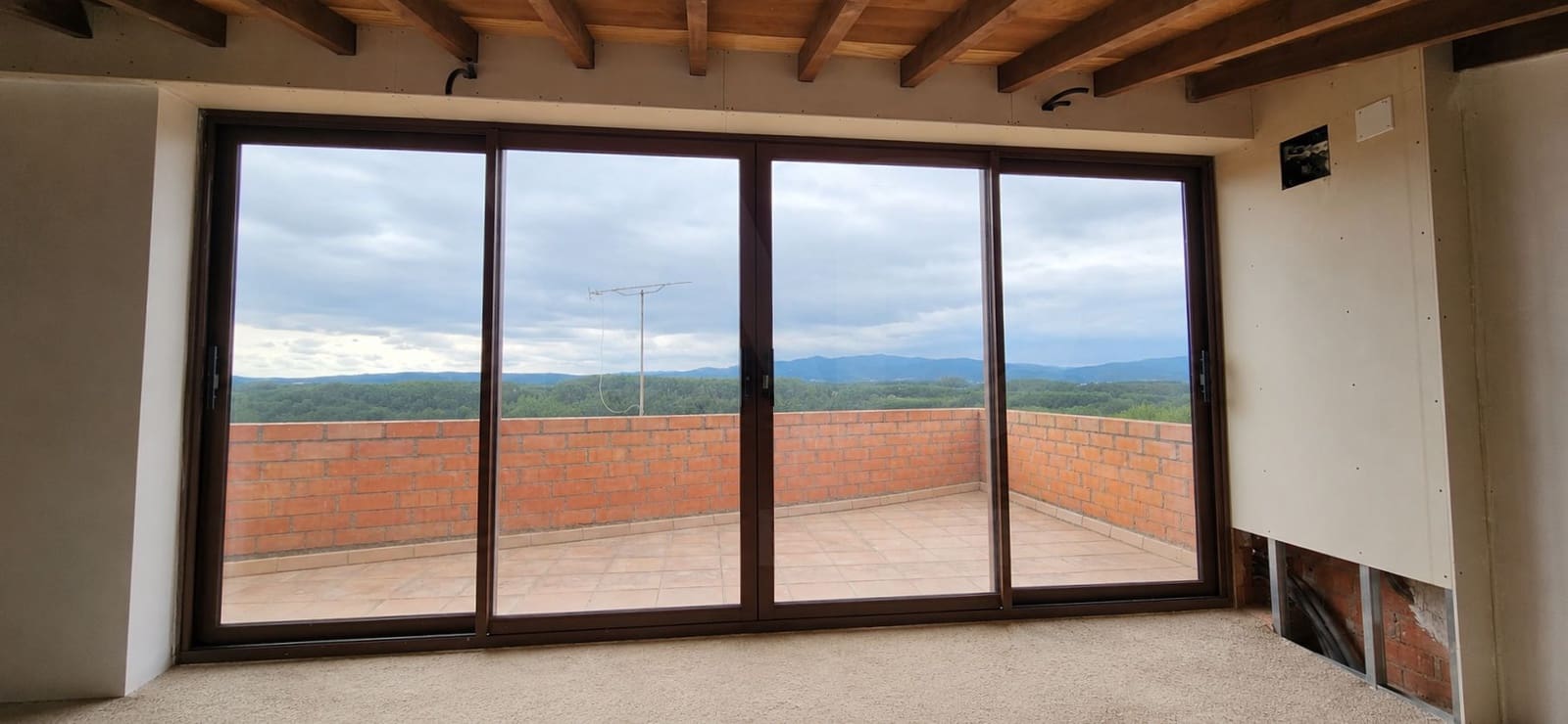 Omakotitalo myytävänä paikassa Girona kaupunki - 200 000 € (Ref: 9988673)