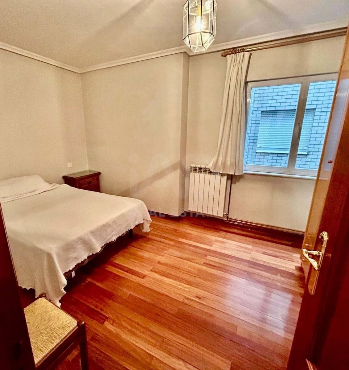 5 camera da letto Appartamento in vendita in Leon citta con garage - 145.000 € (Rif: 9988674)
