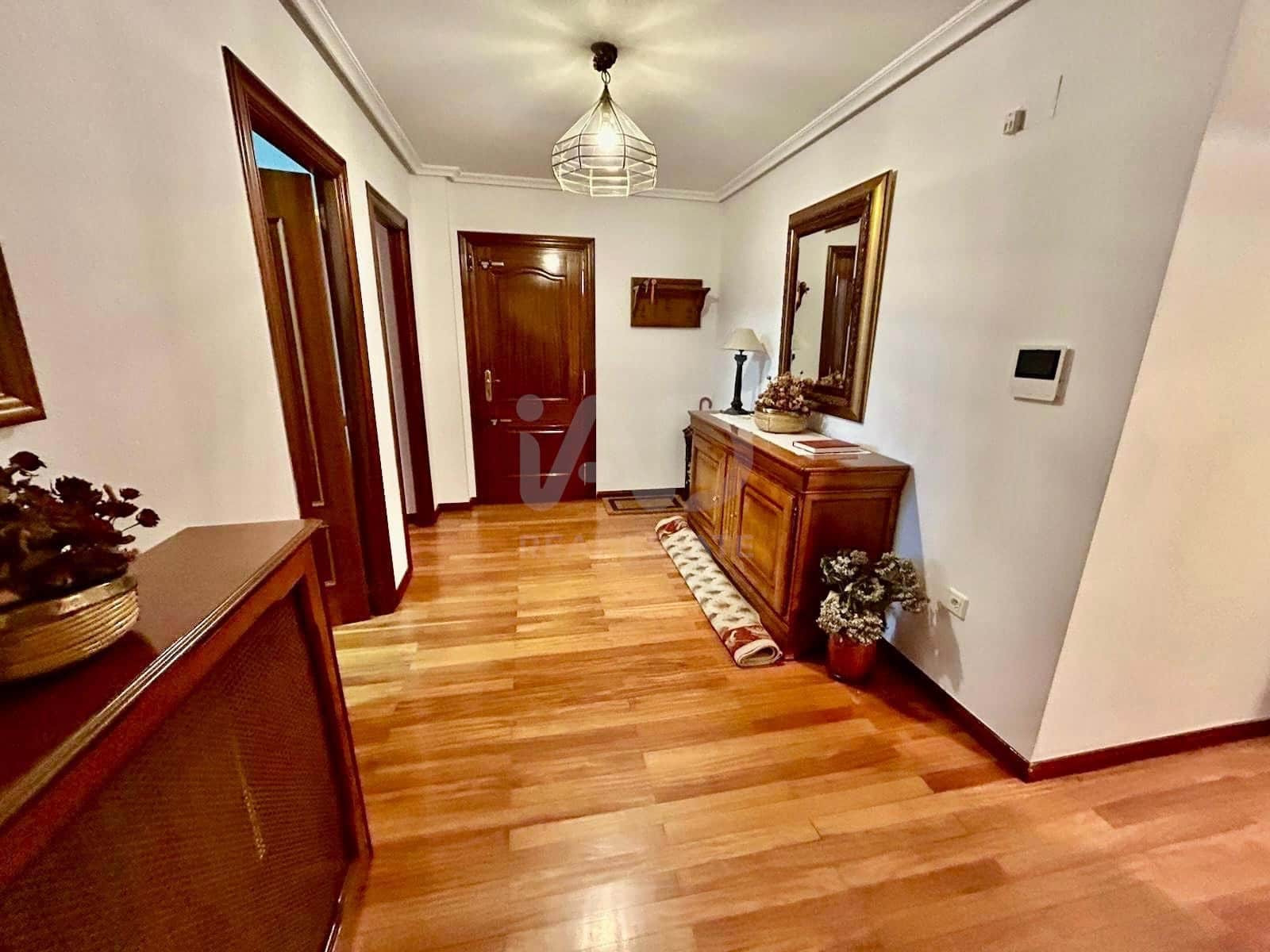 5 camera da letto Appartamento in vendita in Leon citta con garage - 145.000 € (Rif: 9988674)