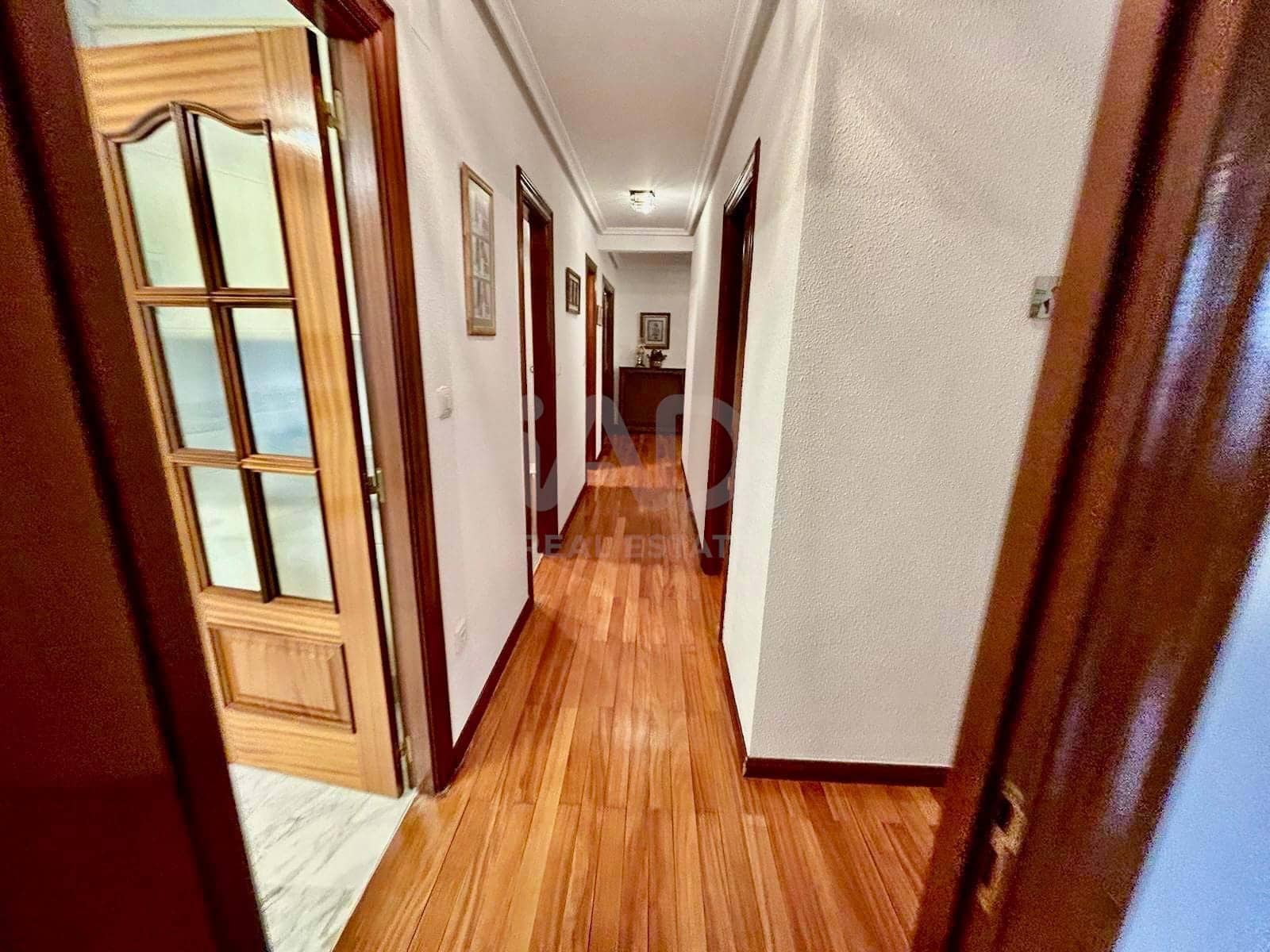5 camera da letto Appartamento in vendita in Leon citta con garage - 145.000 € (Rif: 9988674)