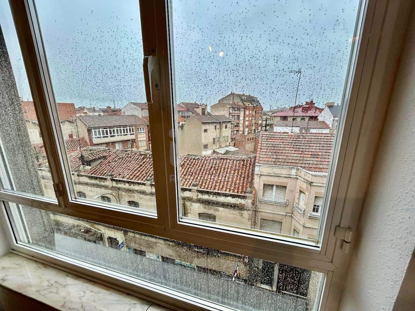 5 camera da letto Appartamento in vendita in Leon citta con garage - 145.000 € (Rif: 9988674)
