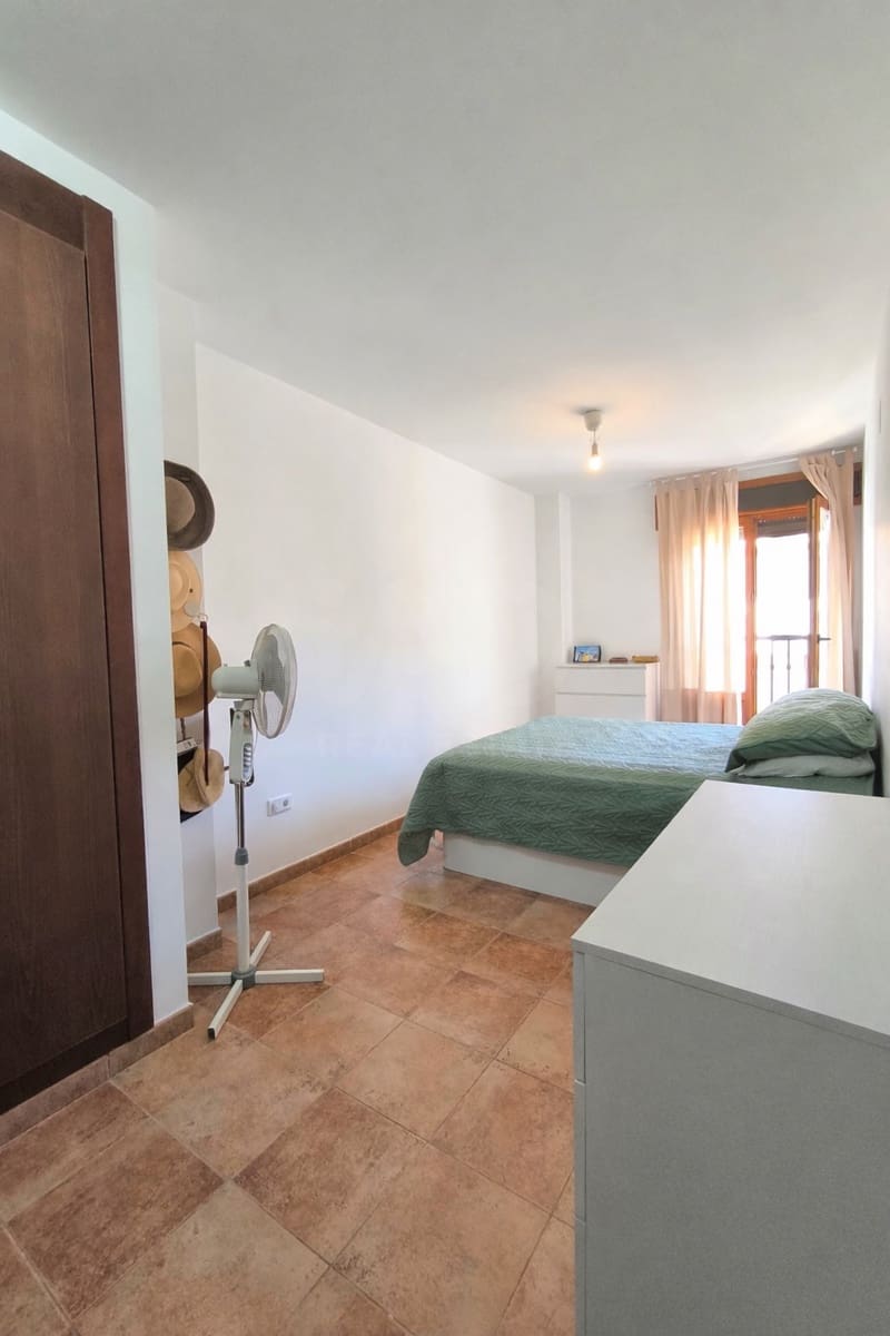 2 bedroom Apartment for sale in Huelva city with pool - € 166,821 (Ref: 9988675)
