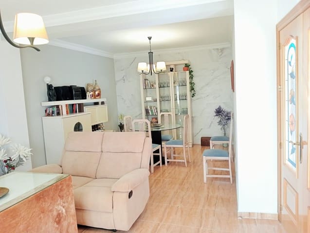 4 camera da letto Casa in vendita in Granada città con garage - 115.000 € (Rif: 9988677)