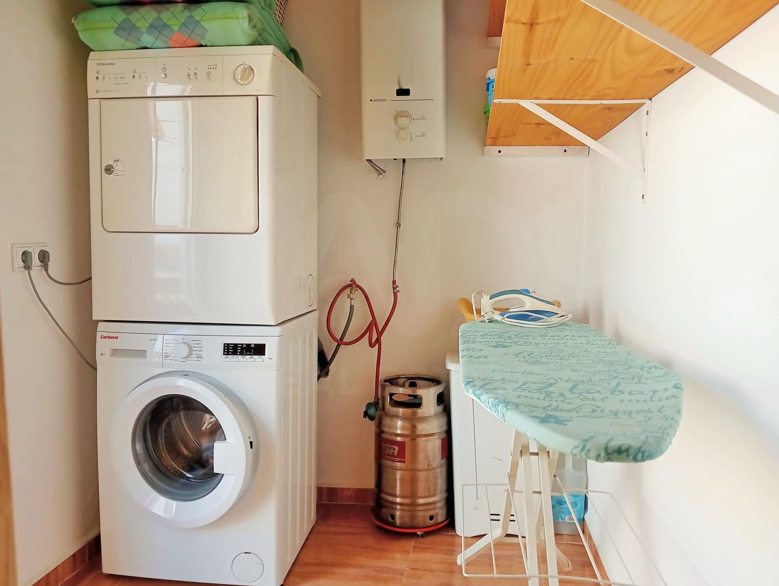 4 camera da letto Casa in vendita in Granada citta con garage - 115.000 € (Rif: 9988677)