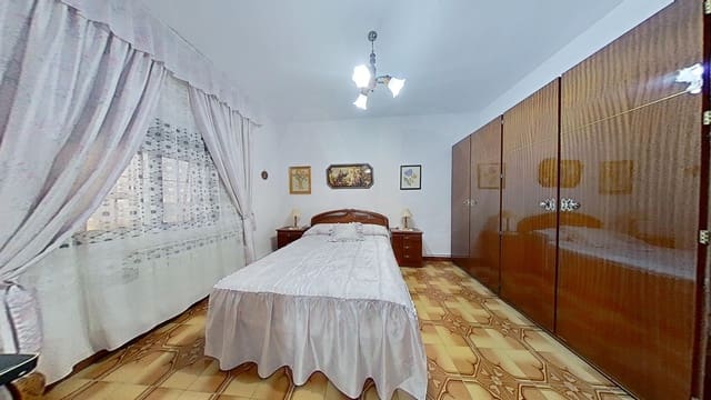 Komercyjne na sprzedaż w Miasto Ciudad Real - 375 000 € (Ref: 9988678)