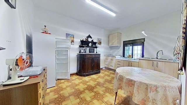 Komercyjne na sprzedaż w Miasto Ciudad Real - 375 000 € (Ref: 9988678)
