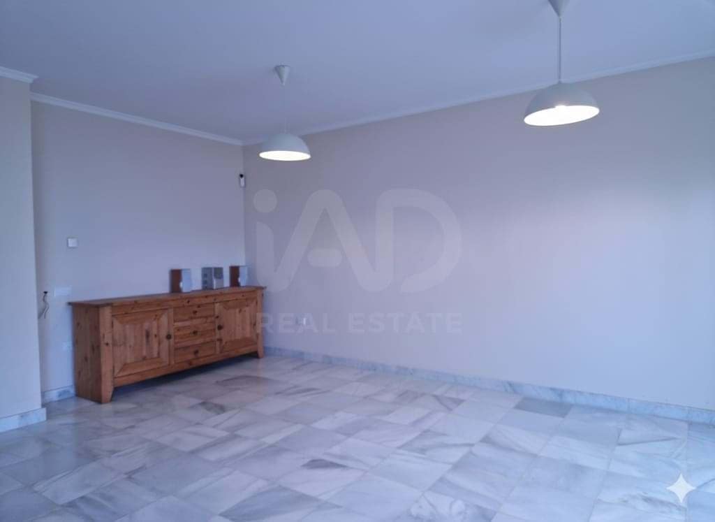 4 soveværelse Rækkehus til salg i Girona by med swimmingpool garage - € 495.000 (Ref: 9988679)
