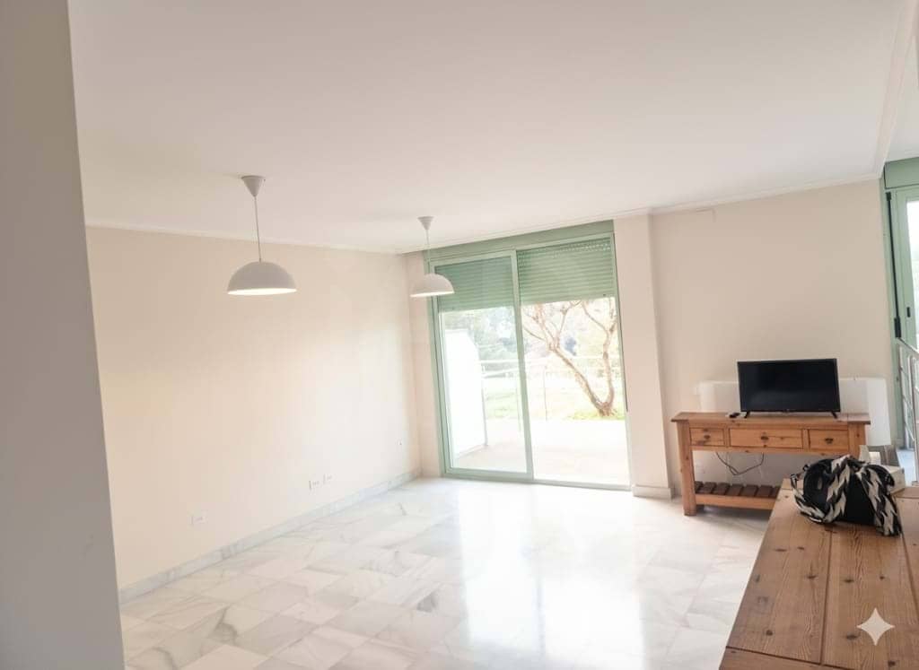 4 soveværelse Rækkehus til salg i Girona by med swimmingpool garage - € 495.000 (Ref: 9988679)