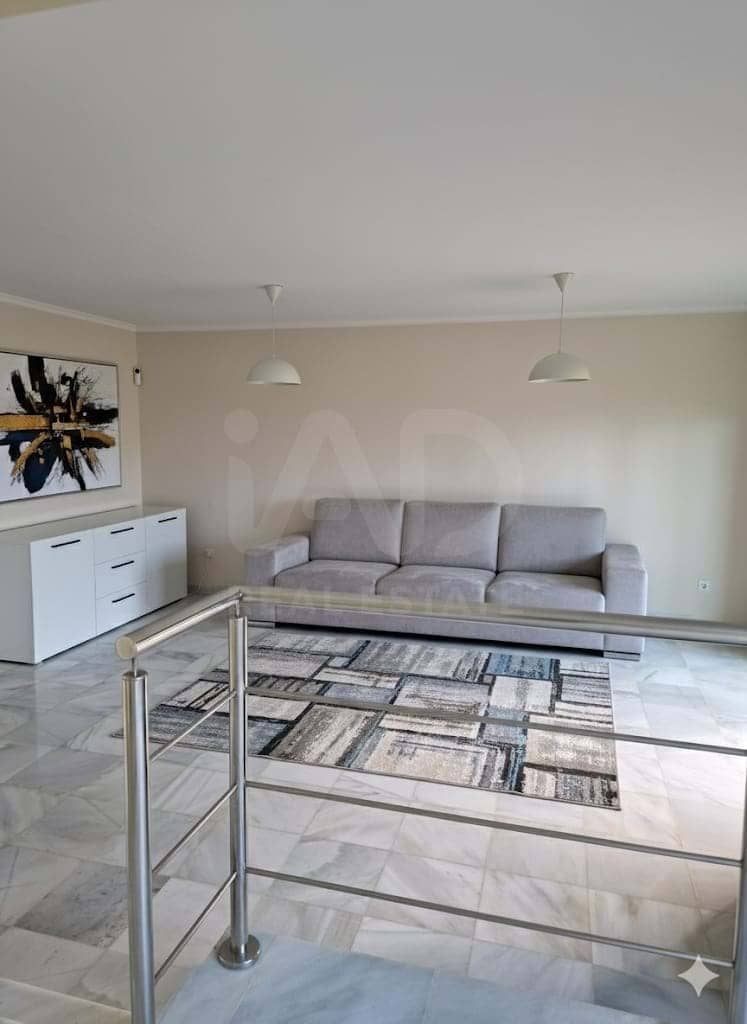 4 soveværelse Rækkehus til salg i Girona by med swimmingpool garage - € 495.000 (Ref: 9988679)