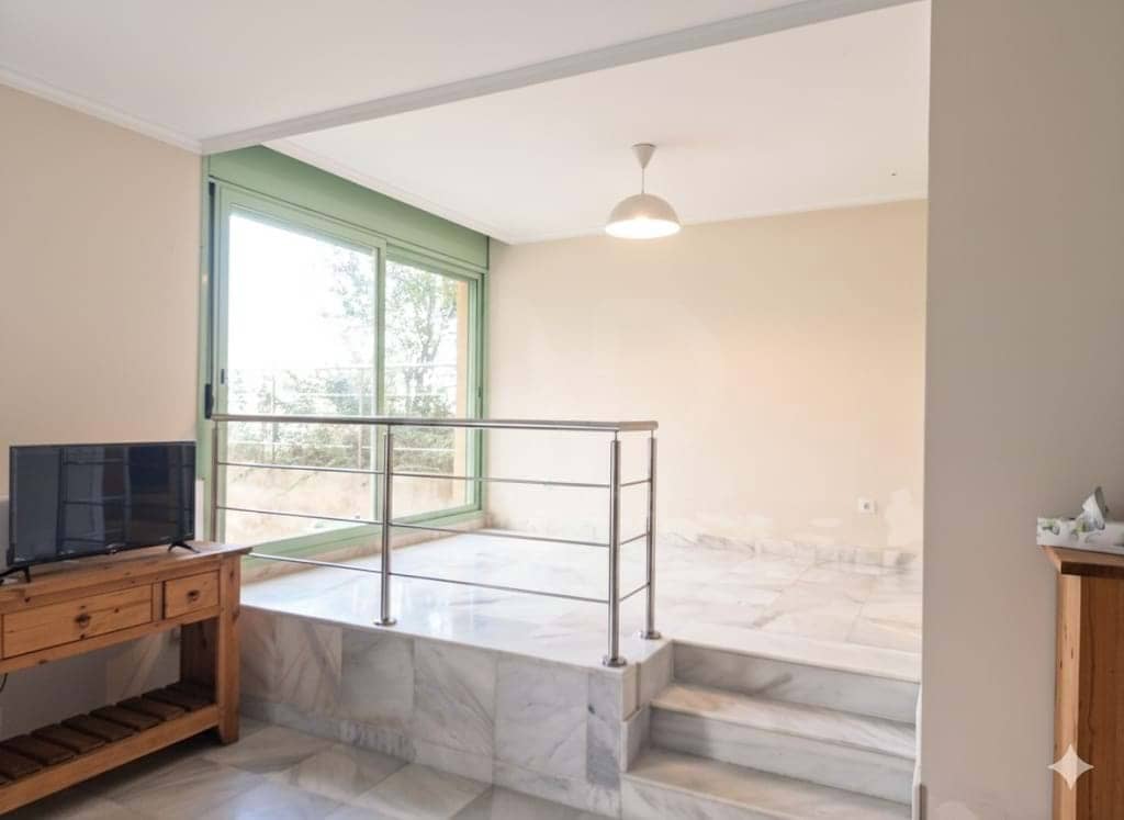 4 soveværelse Rækkehus til salg i Girona by med swimmingpool garage - € 495.000 (Ref: 9988679)