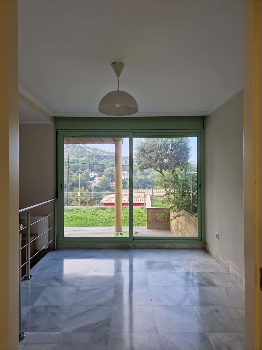 4 soveværelse Rækkehus til salg i Girona by med swimmingpool garage - € 495.000 (Ref: 9988679)