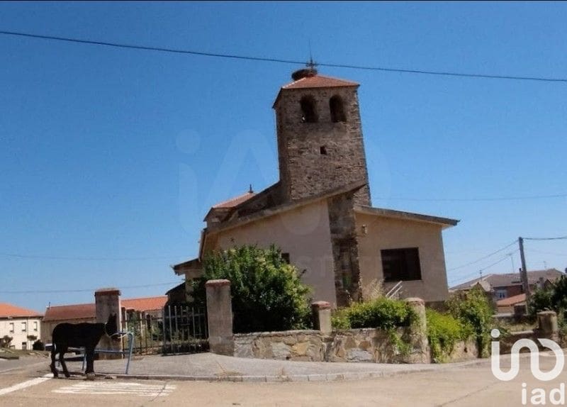 3 sypialnia Dom na sprzedaż w Miasto Leon z garażem - 69 000 € (Ref: 9988682)