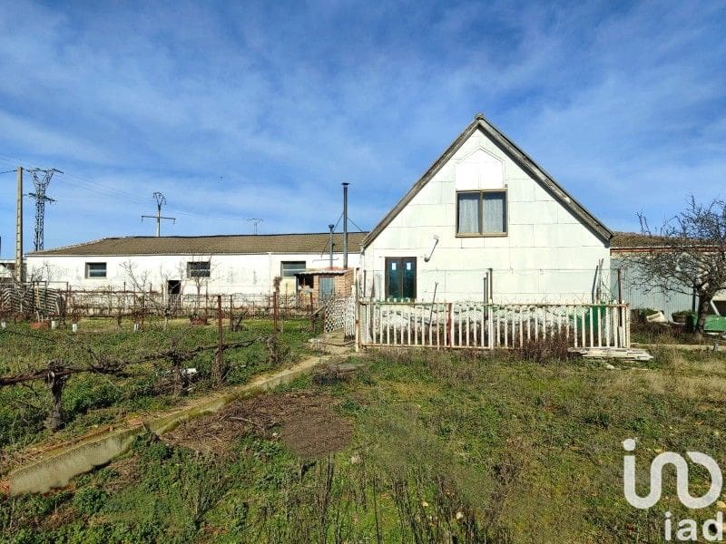 3 sypialnia Dom na sprzedaż w Miasto Leon z garażem - 69 000 € (Ref: 9988682)