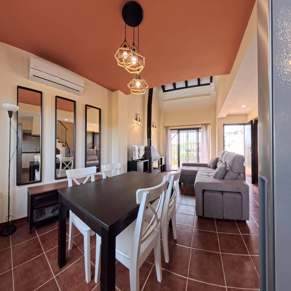 1 soverom Hus til salgs i Sevilla by med svømmebasseng - € 127 000 (Ref: 9988688)