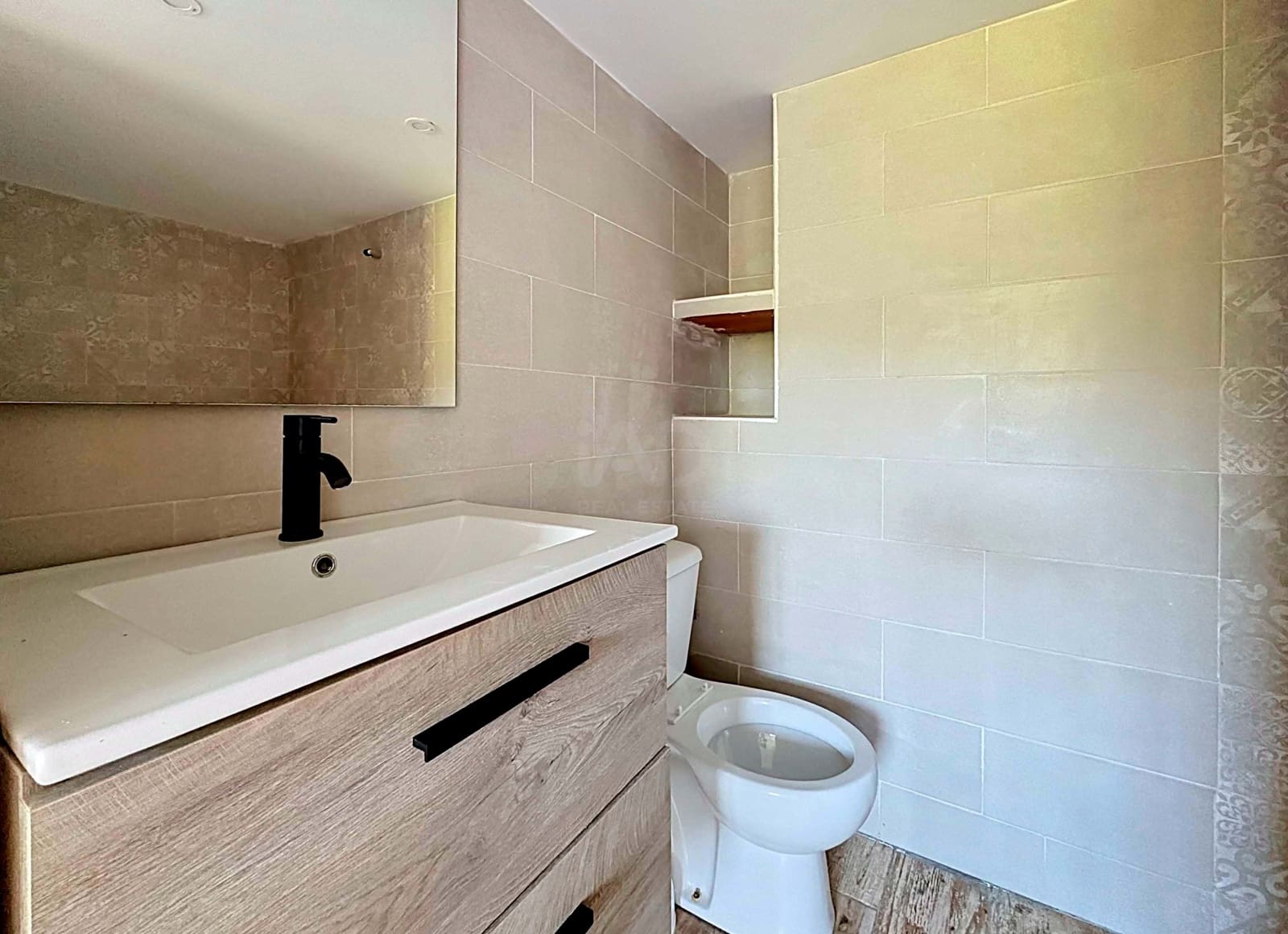 4 soveværelse Byhus til salg i Tarragona by med swimmingpool garage - € 490.000 (Ref: 9988689)