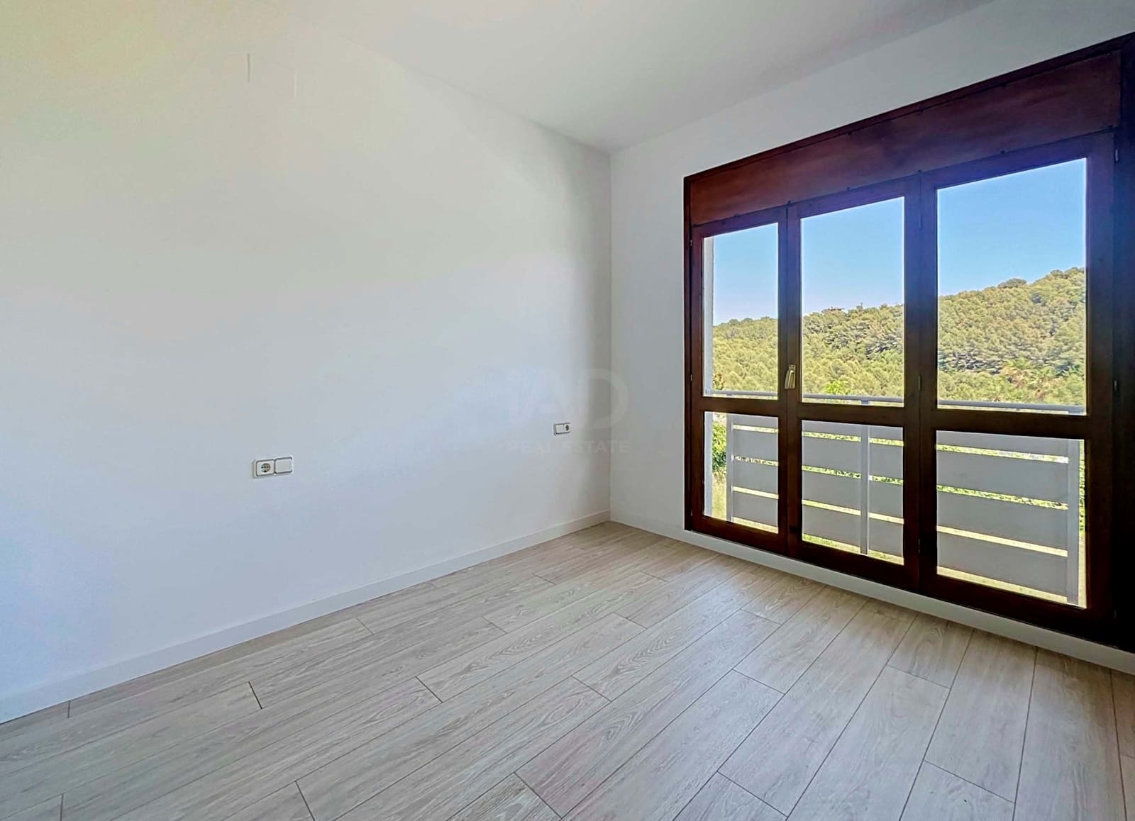 4 soveværelse Byhus til salg i Tarragona by med swimmingpool garage - € 490.000 (Ref: 9988689)