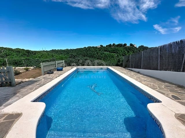 4 soveværelse Byhus til salg i Tarragona by med swimmingpool garage - € 490.000 (Ref: 9988689)