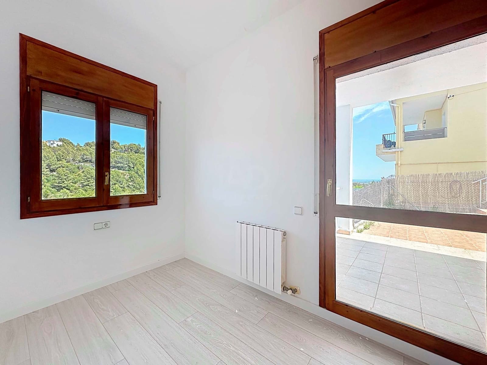 4 soveværelse Byhus til salg i Tarragona by med swimmingpool garage - € 490.000 (Ref: 9988689)