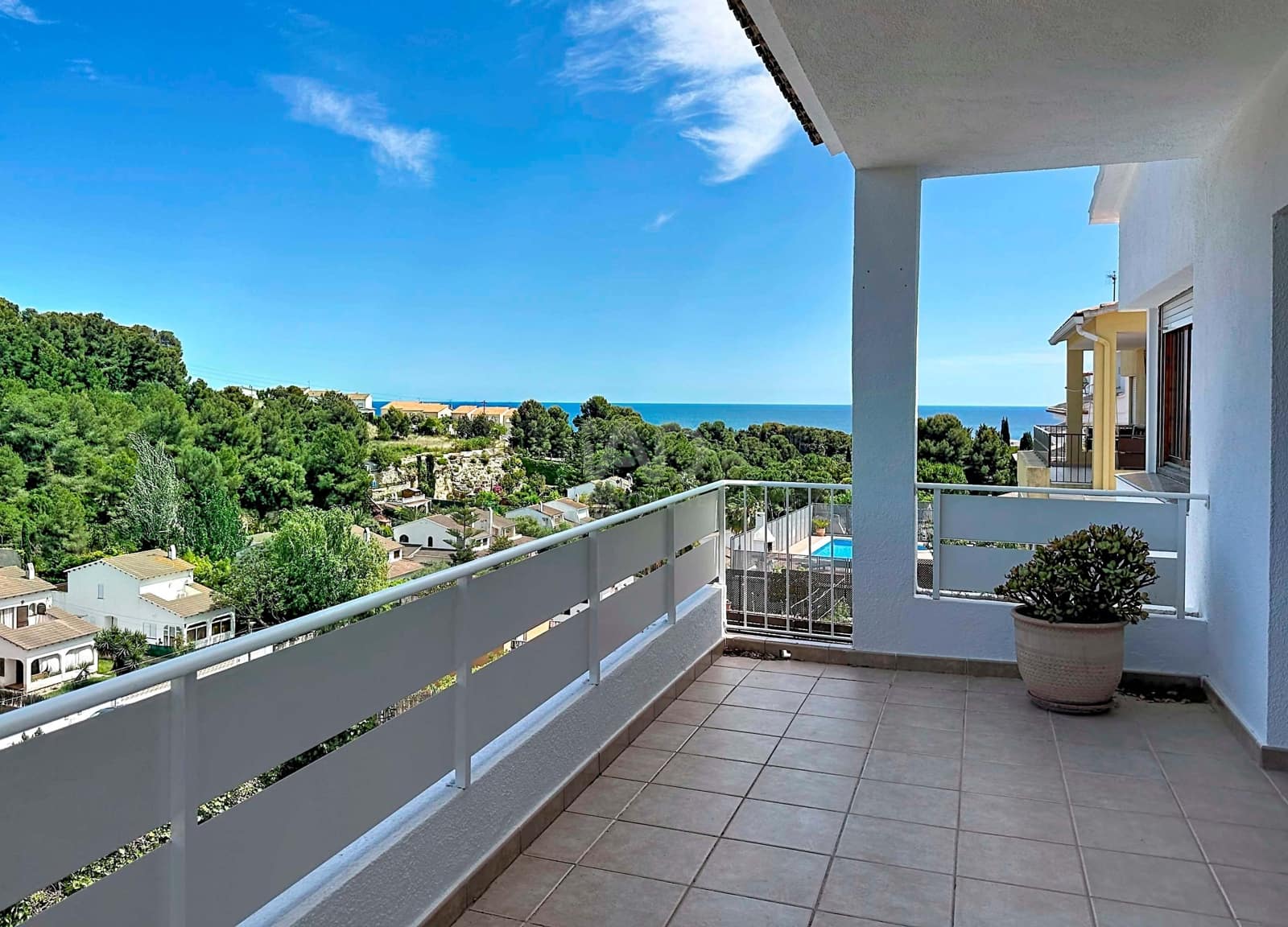 4 soveværelse Byhus til salg i Tarragona by med swimmingpool garage - € 490.000 (Ref: 9988689)