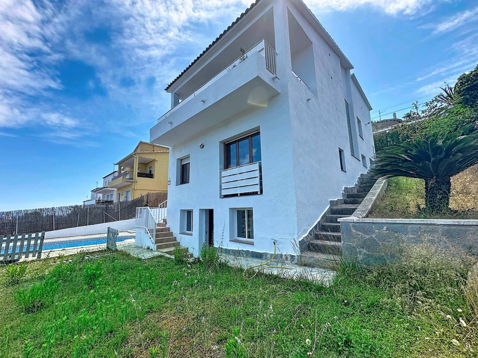 4 soveværelse Byhus til salg i Tarragona by med swimmingpool garage - € 490.000 (Ref: 9988689)