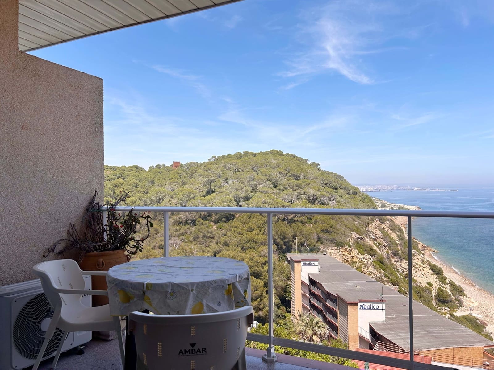 3 bedroom Apartment for sale in Tarragona city - € 279,000 (Ref: 9988692)