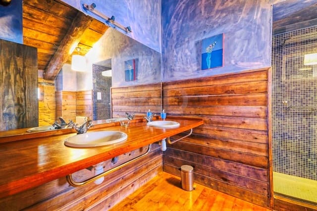 Kommersiell till salu i Teruel stad - 999 000 € (Ref: 9988695)