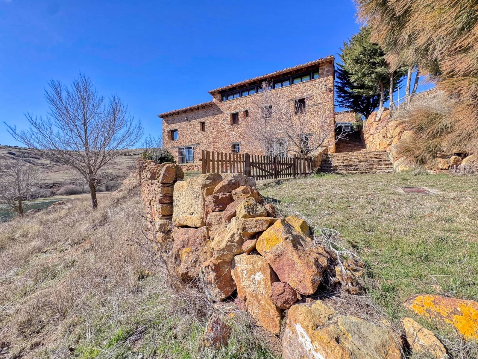 Erhverv til salg i Teruel by - € 999.000 (Ref: 9988695)