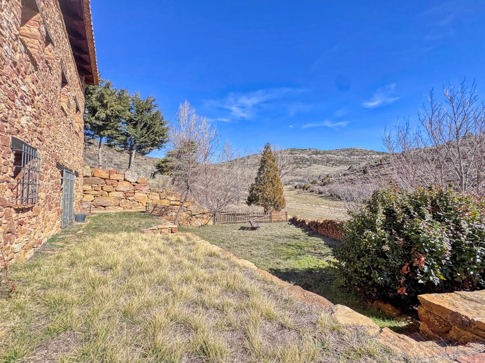 Erhverv til salg i Teruel by - € 999.000 (Ref: 9988695)