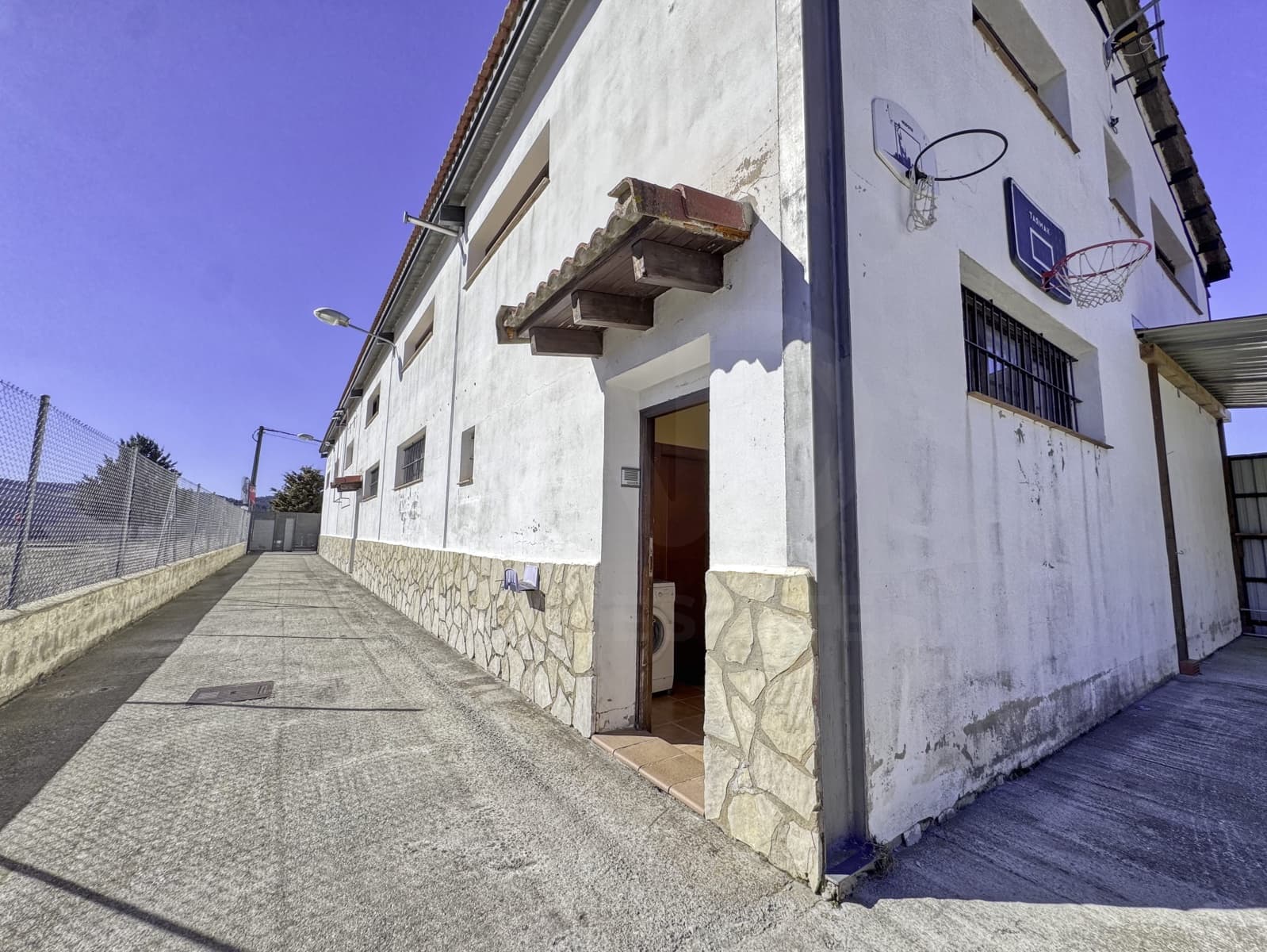 Kommersiell till salu i Teruel stad - 399 000 € (Ref: 9988697)
