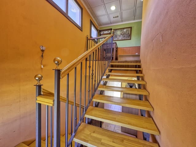 Comercial para venda em Teruel cidade - 399 000 € (Ref: 9988697)