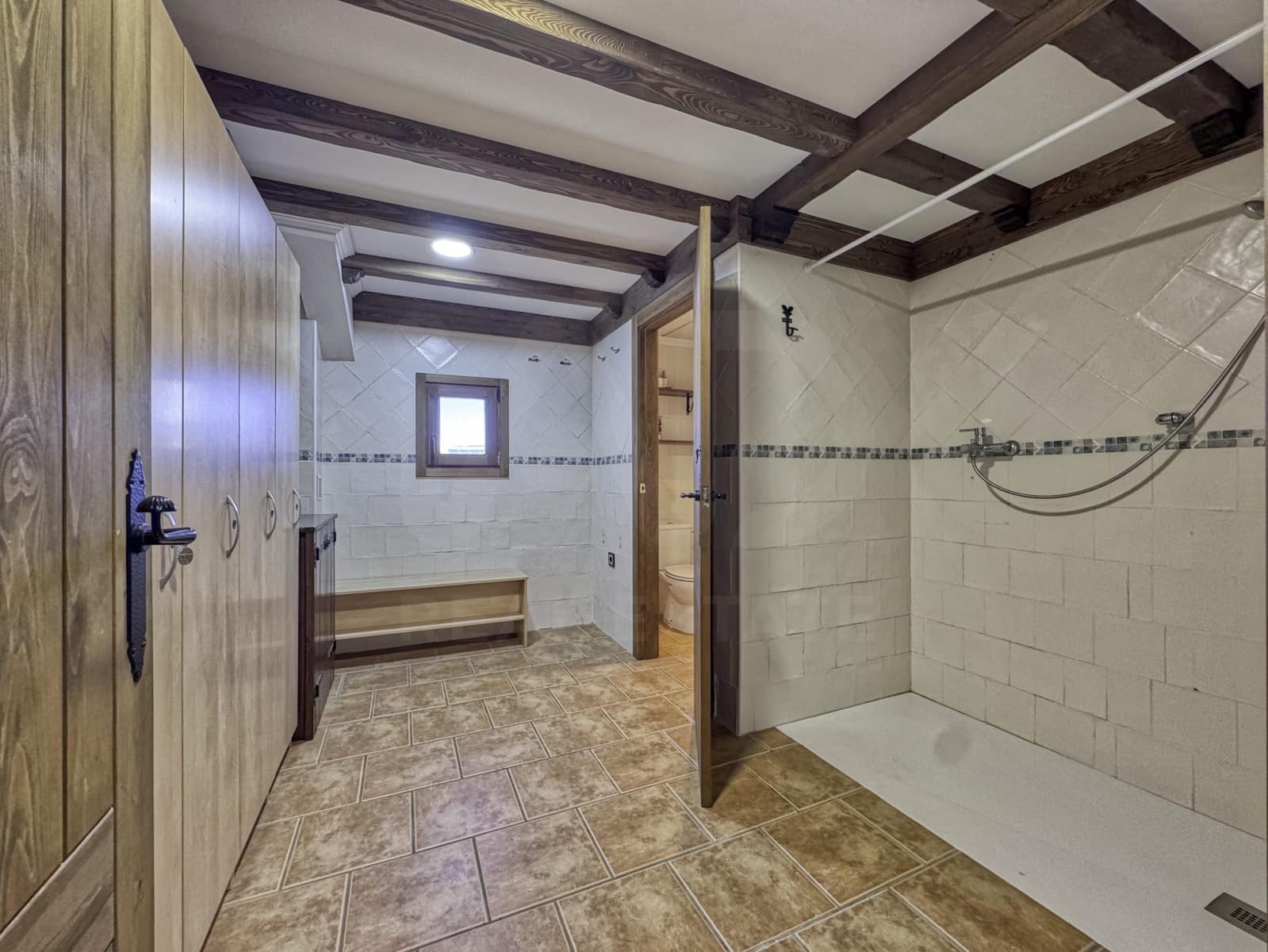 Kommersiell till salu i Teruel stad - 399 000 € (Ref: 9988697)