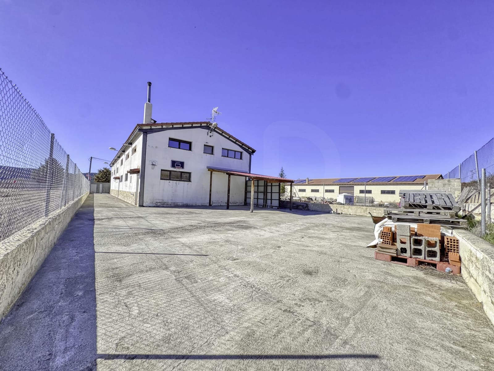 Kommersiell till salu i Teruel stad - 399 000 € (Ref: 9988697)