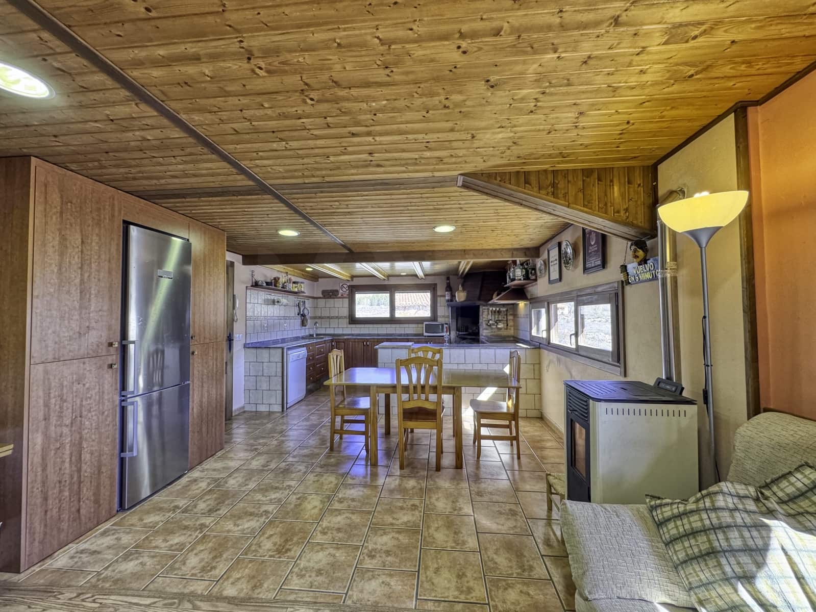 Kommersiell till salu i Teruel stad - 399 000 € (Ref: 9988697)