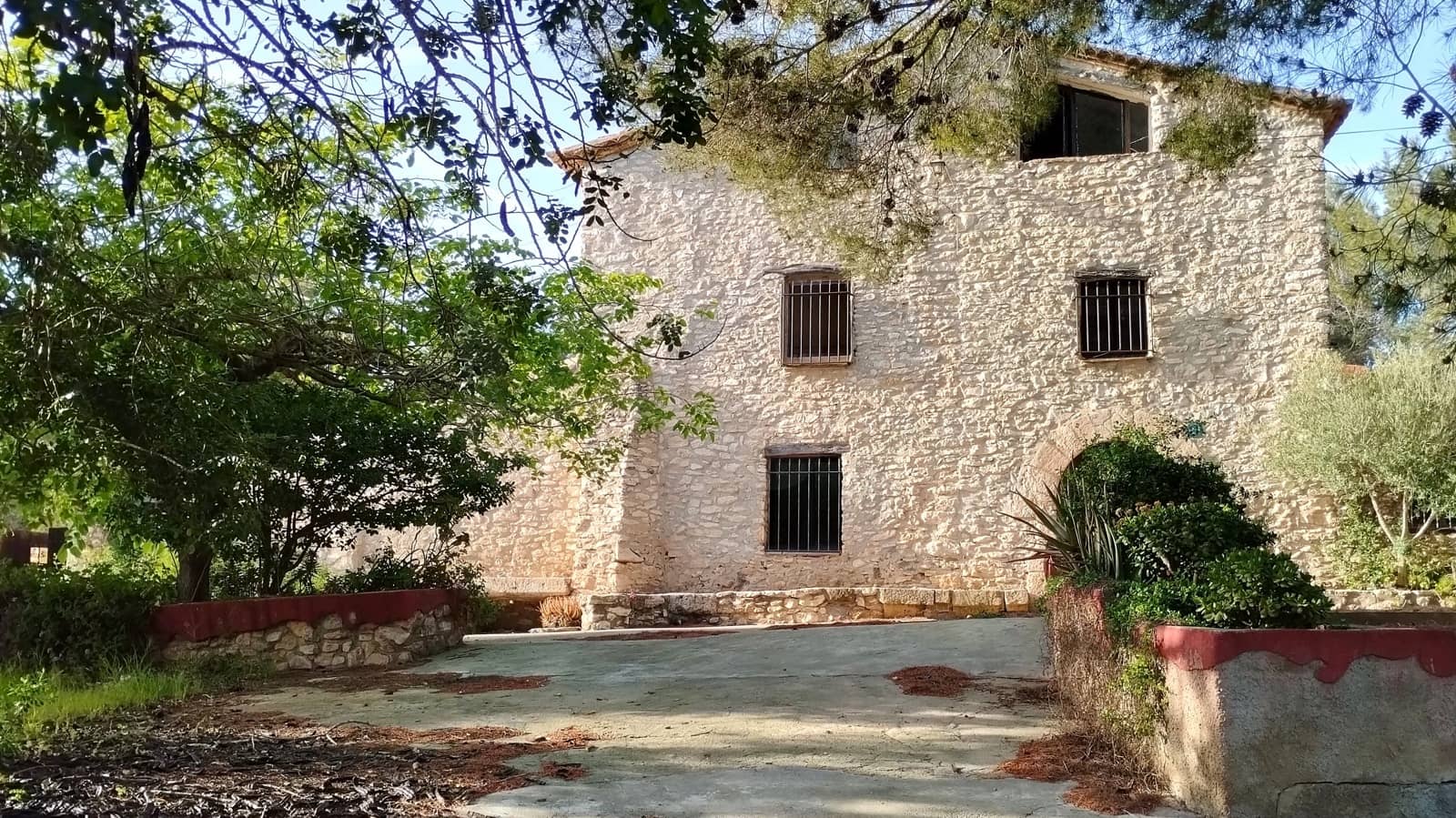 Mark till salu i Tarragona stad - 670 000 € (Ref: 9988700)
