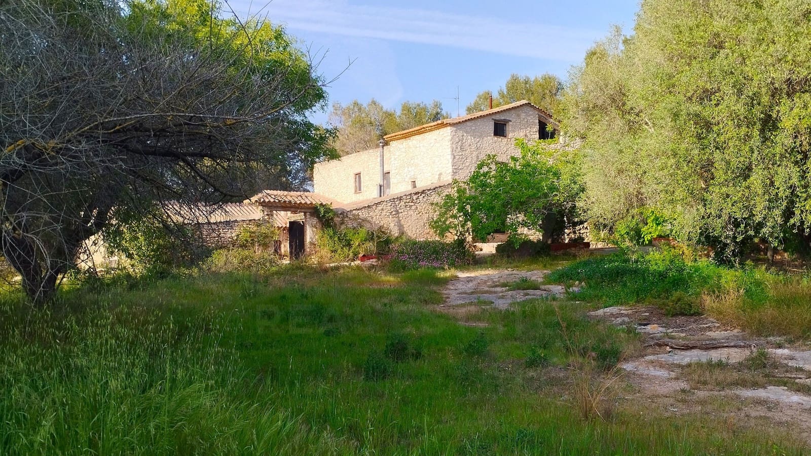 Mark till salu i Tarragona stad - 670 000 € (Ref: 9988700)
