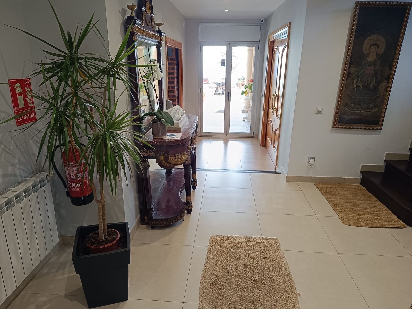 6 bedroom Townhouse for sale in Roda de Bara with garage - € 4,800,000 (Ref: 9988703)