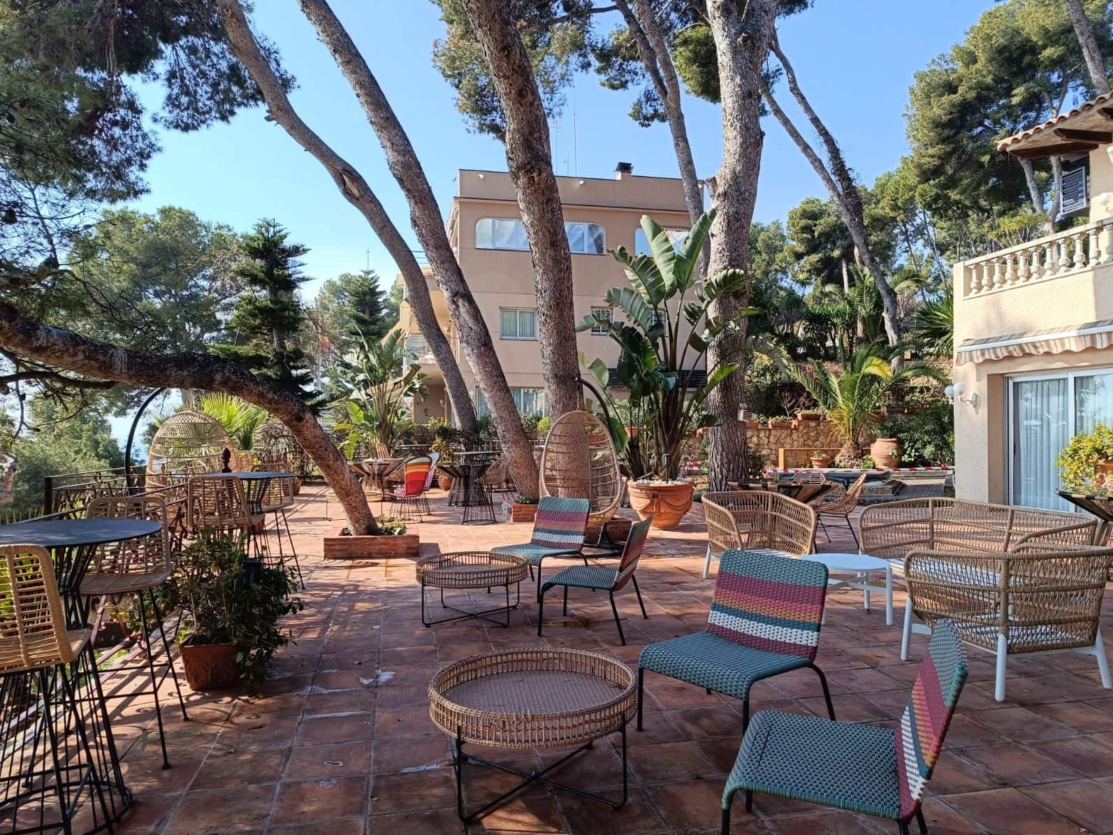 6 bedroom Townhouse for sale in Roda de Bara with garage - € 4,800,000 (Ref: 9988703)