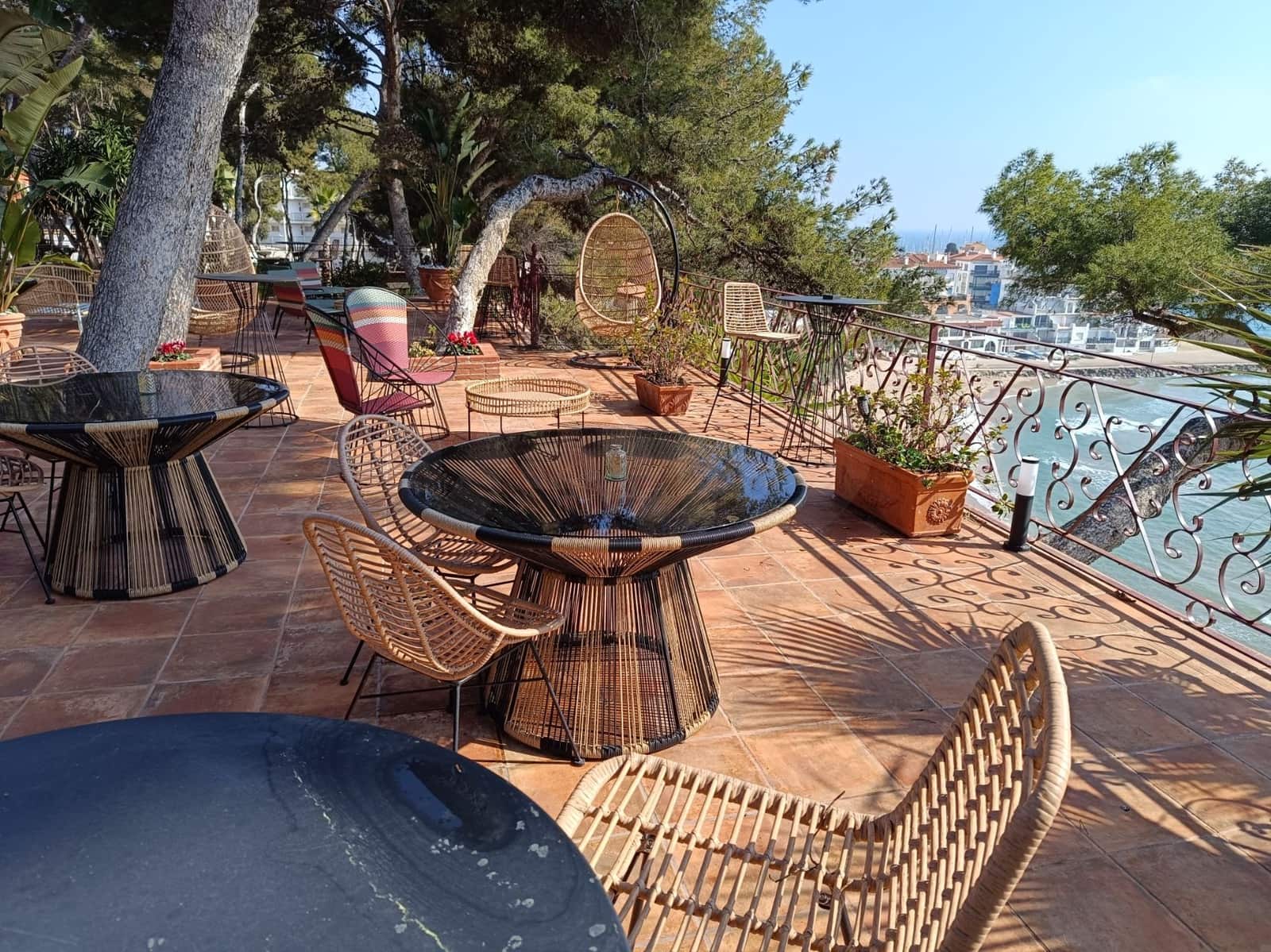 6 bedroom Townhouse for sale in Roda de Bara with garage - € 4,800,000 (Ref: 9988703)