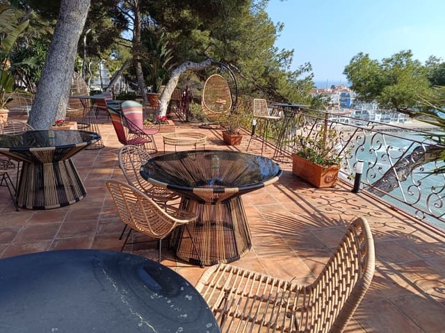 Casa de 6 habitaciones en Roda de Barà en venta con garaje - 4.800.000 € (Ref: 9988703)