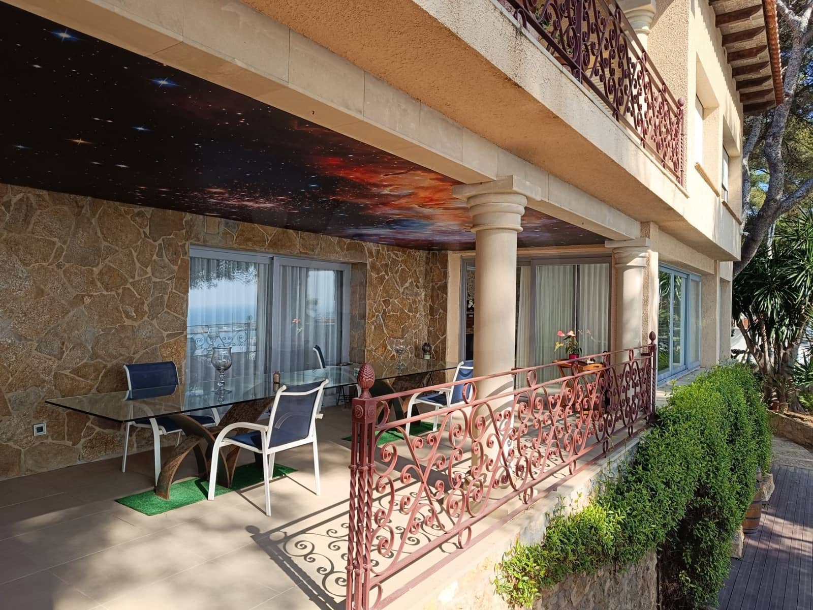 6 bedroom Townhouse for sale in Roda de Bara with garage - € 4,800,000 (Ref: 9988703)