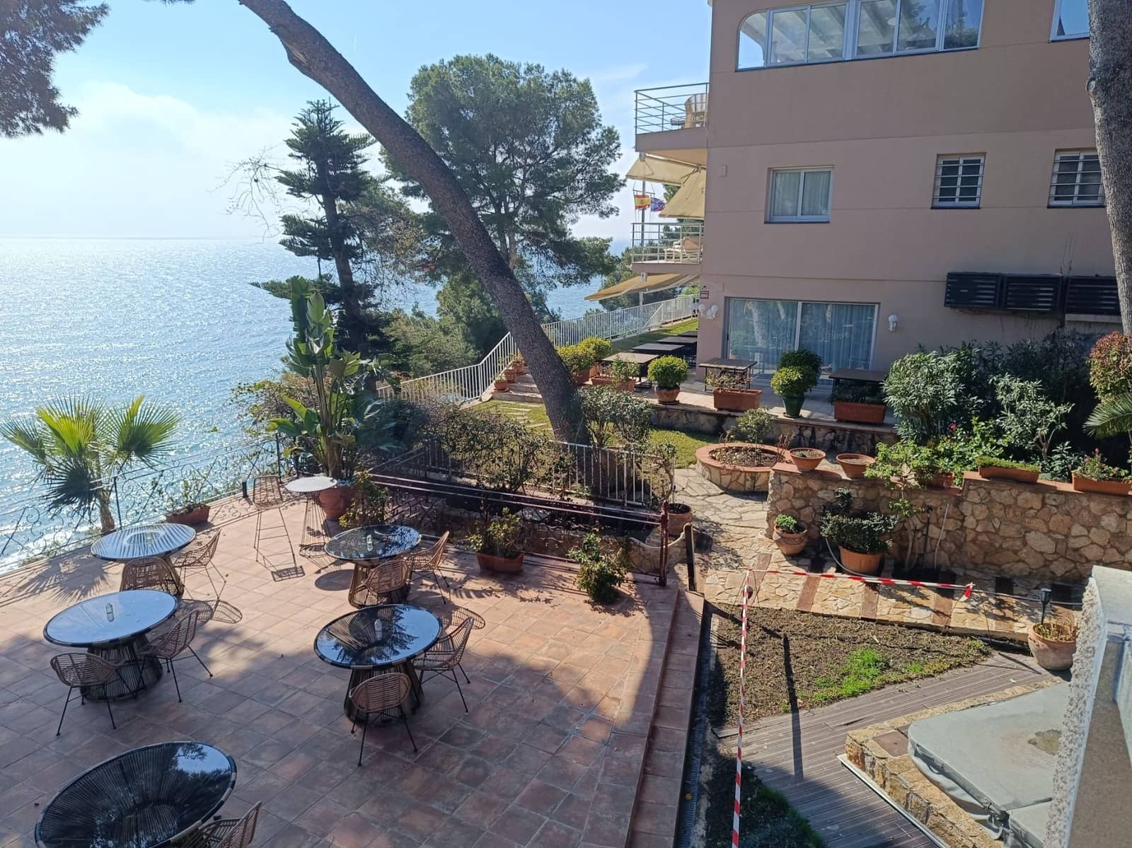 6 bedroom Townhouse for sale in Roda de Bara with garage - € 4,800,000 (Ref: 9988703)