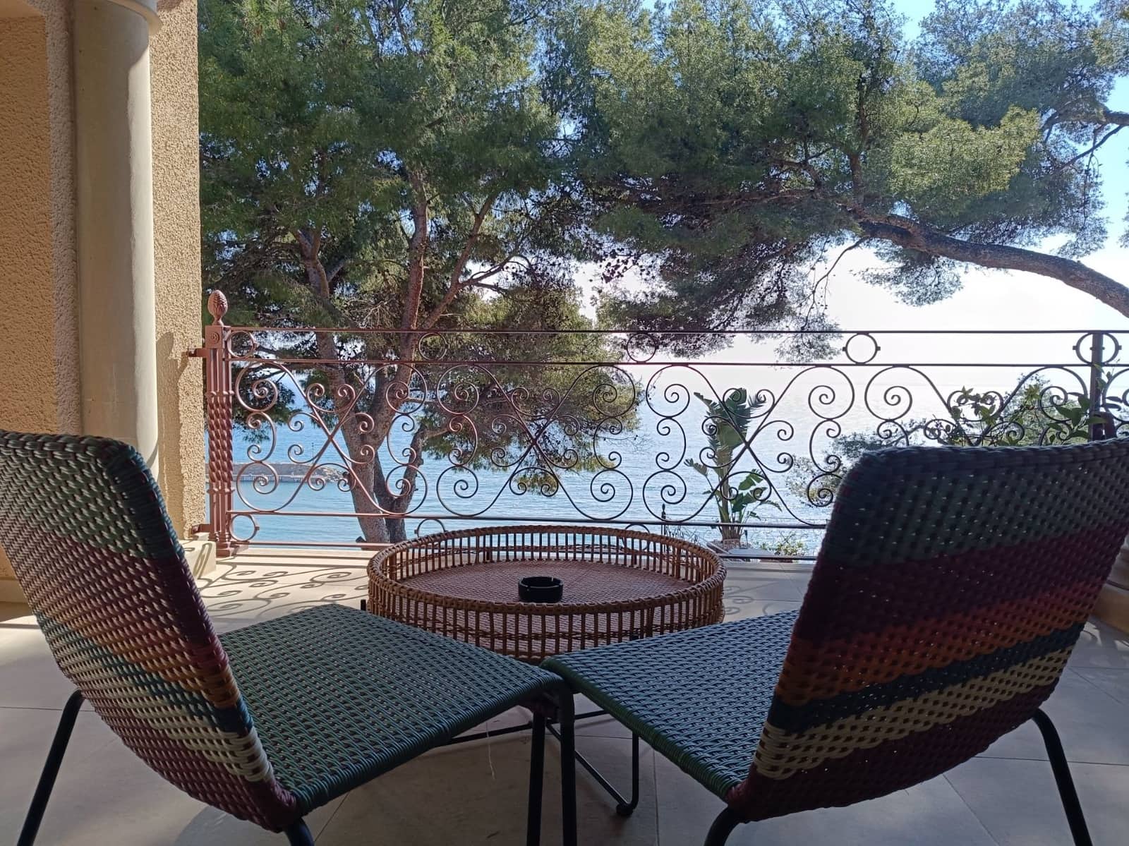 6 bedroom Townhouse for sale in Roda de Bara with garage - € 4,800,000 (Ref: 9988703)