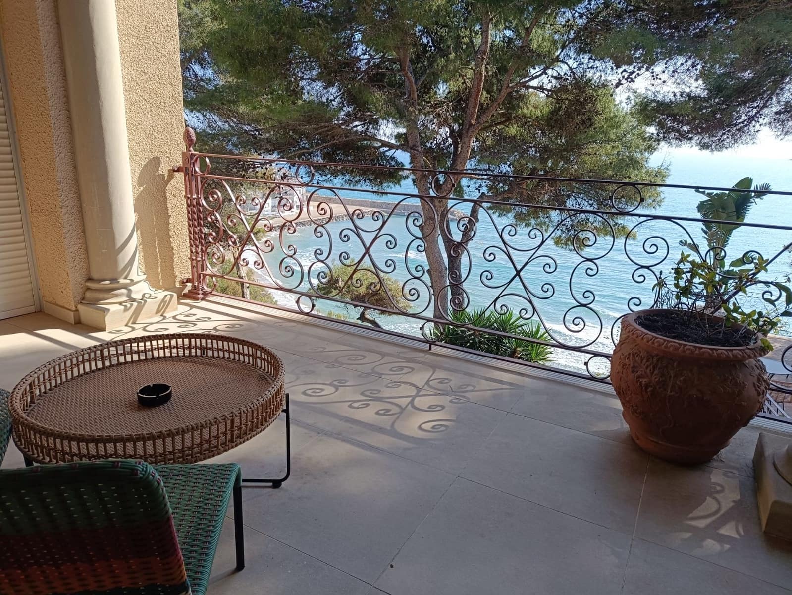 6 bedroom Townhouse for sale in Roda de Bara with garage - € 4,800,000 (Ref: 9988703)